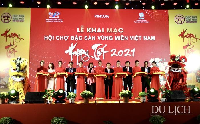 Lễ cắt băng khai mạc Hội chợ Đặc sản vùng miền Việt Nam - Happy Tết 2021